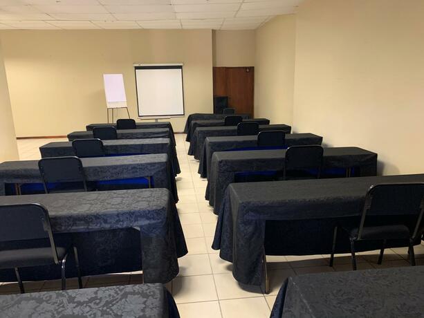 Imagen general del Hotel Savoy Kimberley. Foto 48