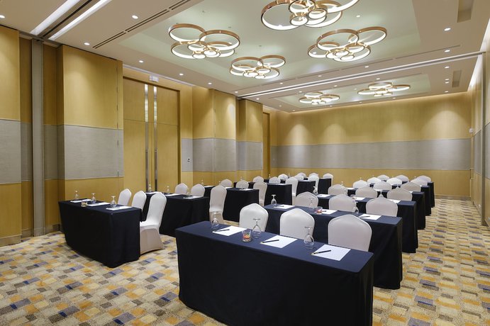 Imagen de los interiores del Hotel Savoy Mactan Newtown. Foto 13