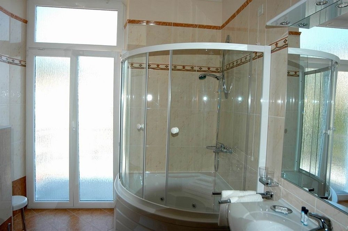 Imagen de la habitación del Hotel Savoy, Opatija. Foto 3