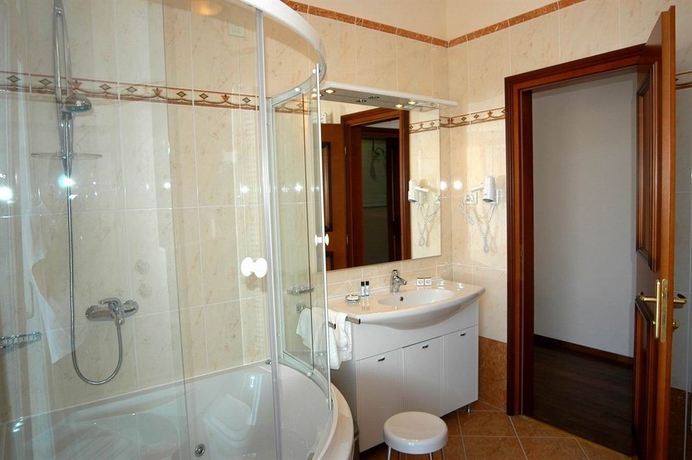 Imagen de la habitación del Hotel Savoy, Opatija. Foto 7