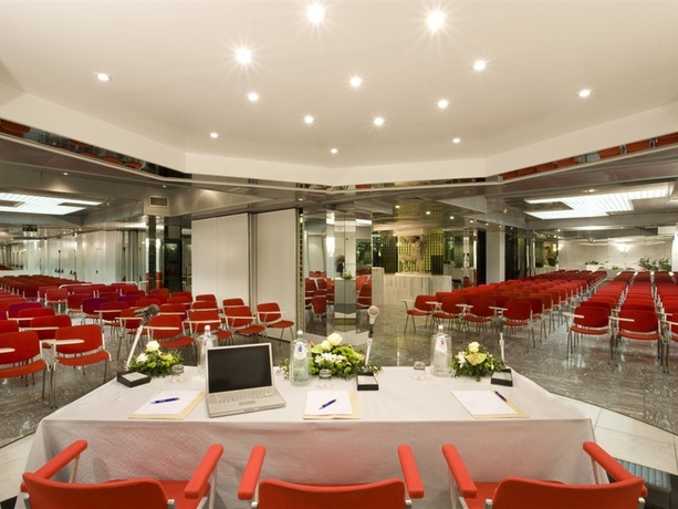 Imagen general del Hotel Savoy, Pesaro. Foto 6