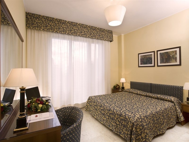 Imagen general del Hotel Savoy, Pesaro. Foto 7
