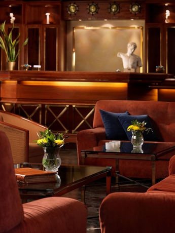 Imagen de los interiores del Hotel Savoy, Pireo. Foto 14