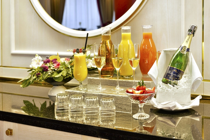 Imagen del bar/restaurante del Hotel Savoy, Praga. Foto 3