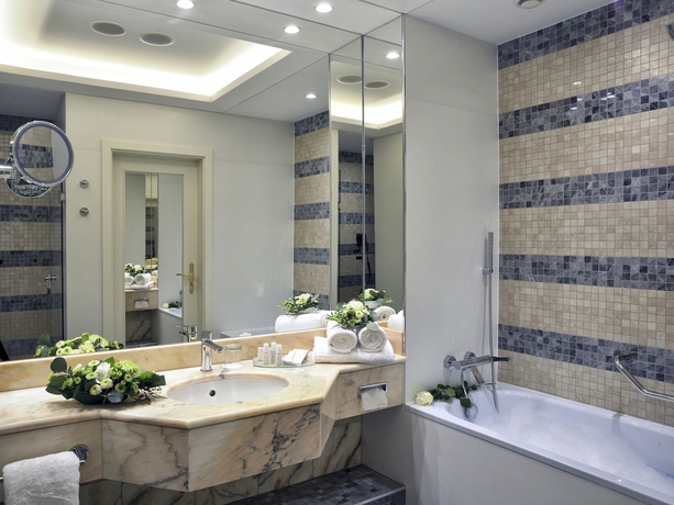 Imagen de la habitación del Hotel Savoy, Praga. Foto 9