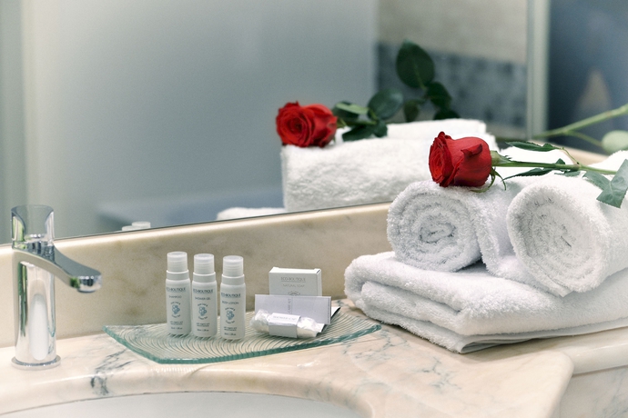 Imagen de la habitación del Hotel Savoy, Praga. Foto 11