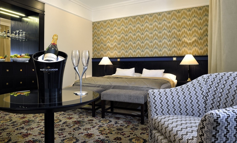 Imagen de la habitación del Hotel Savoy, Praga. Foto 14