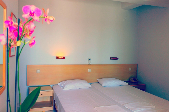 Imagen de la habitación del Hotel Savoy, Rodas Town. Foto 5
