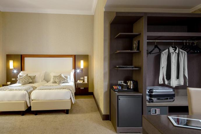 Imagen general del Hotel Savoy, Roma. Foto 12