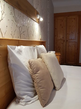 Imagen de la habitación del Hotel Savoy, Saint-Michel-de-Maurienne. Foto 16