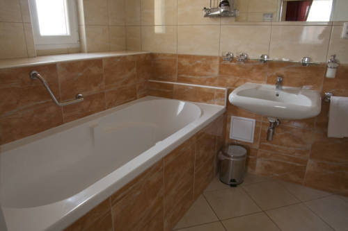 Imagen de la habitación del Hotel Savoy Spa & Kurhotel. Foto 4