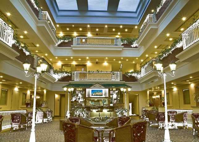 Imagen del bar/restaurante del Hotel Savoy Suites Noida. Foto 4