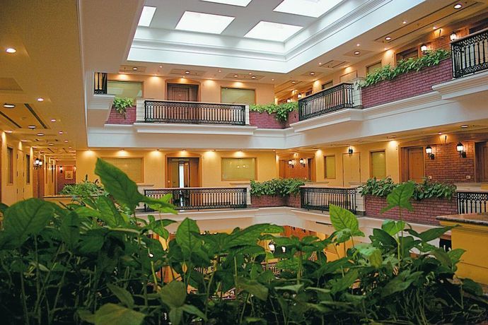 Imagen de los interiores del Hotel Savoy Suites Noida. Foto 9