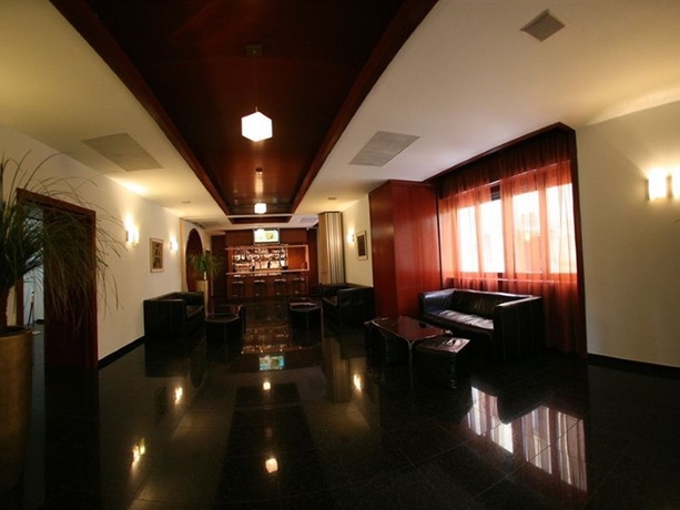 Imagen general del Hotel Savoy, Timisoara. Foto 11