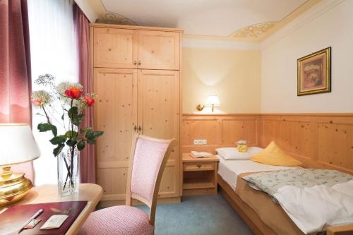 Imagen de la habitación del Hotel Savoy, Villa N&ouml;ia. Foto 7