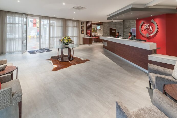 Imagen general del Hotel Savoy and Conference Centre. Foto 6