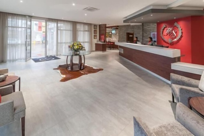 Imagen de los interiores del Hotel Savoy and Conference Centre. Foto 24