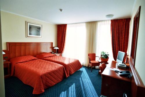 Imagen de la habitación del Hotel Savus. Foto 9