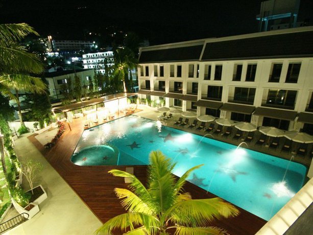 Imagen de la piscina del Hotel Sawaddi Patong Resort and Spa By Tolani. Foto 13