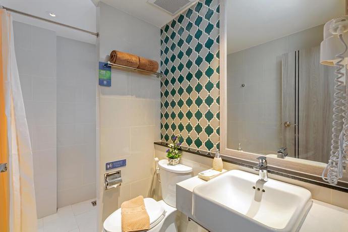 Imagen de la habitación del Hotel Sawaddi Patong Resort and Spa By Tolani. Foto 5