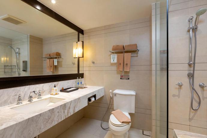 Imagen de la habitación del Hotel Sawaddi Patong Resort and Spa By Tolani. Foto 6