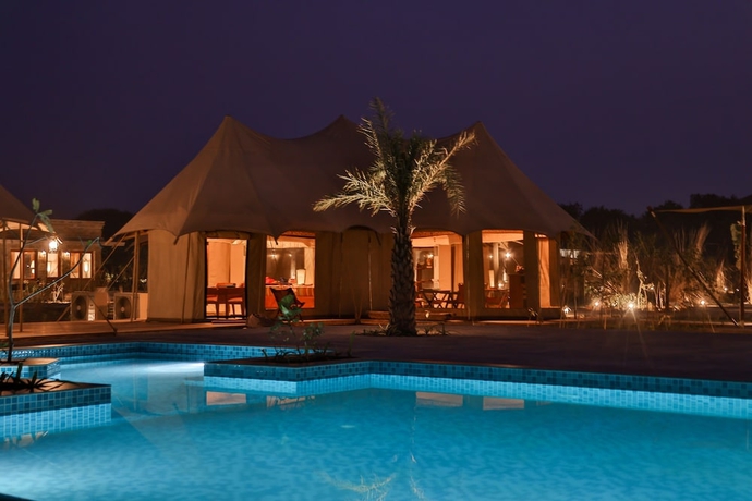 Imagen de la piscina del Hotel Sawai Shivir Ranthambore by TUTC. Foto 18