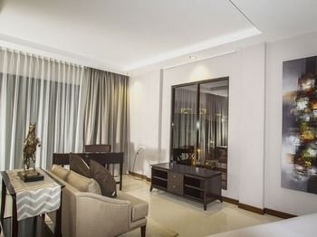 Imagen de la habitación del Hotel Sawana Suites. Foto 9