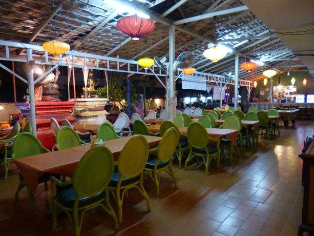 Imagen del bar/restaurante del Hotel Sawasdee Smile Inn. Foto 2