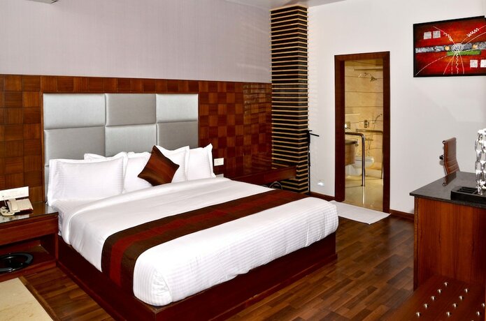 Imagen de la habitación del Hotel Sawera Grand. Foto 14