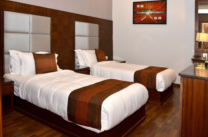 Imagen de la habitación del Hotel Sawera Grand. Foto 19