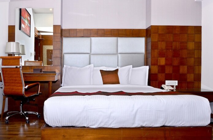 Imagen de la habitación del Hotel Sawera Grand. Foto 22