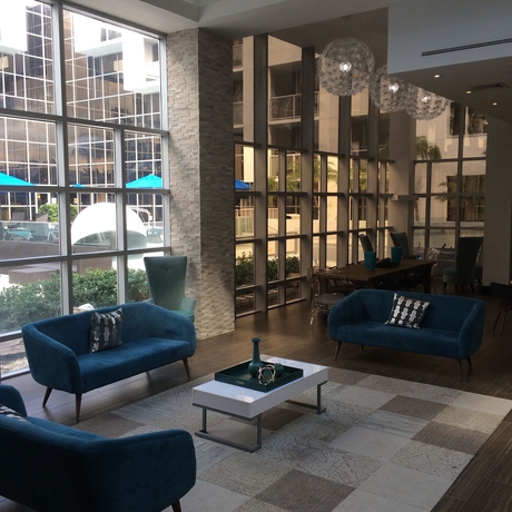 Imagen de los interiores del Hotel Sawgrass Grand. Foto 11