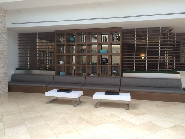 Imagen de los interiores del Hotel Sawgrass Grand. Foto 13