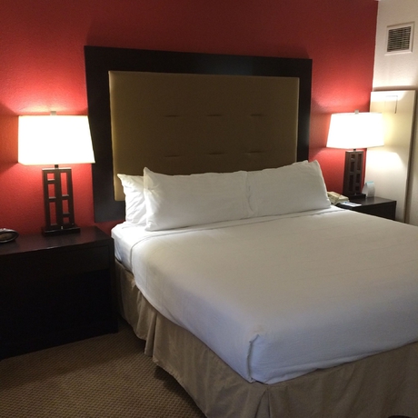 Imagen de la habitación del Hotel Sawgrass Grand. Foto 6