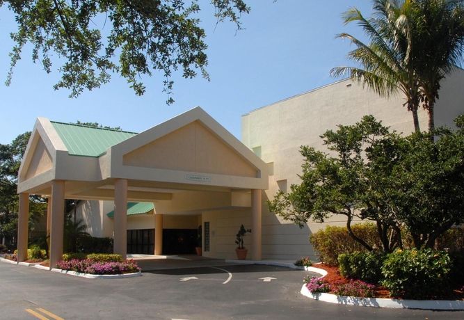 Imagen de los exteriores del Hotel Sawgrass Inn & Conference Center. Foto 6