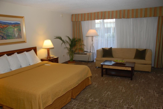 Imagen de la habitación del Hotel Sawgrass Inn & Conference Center. Foto 5