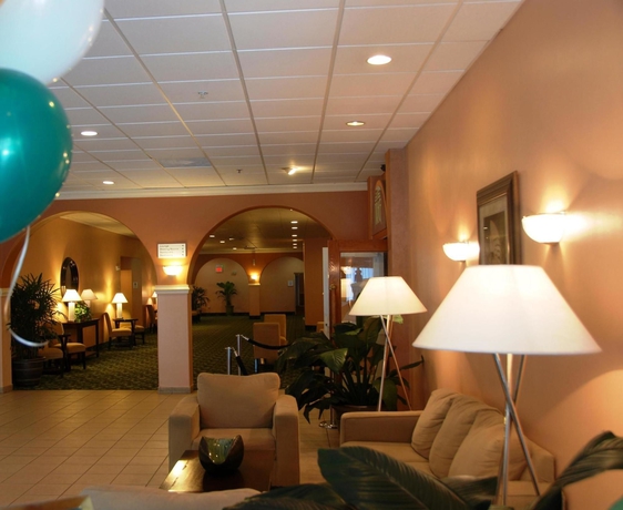 Imagen de los interiores del Hotel Sawgrass Inn & Conference Center. Foto 7