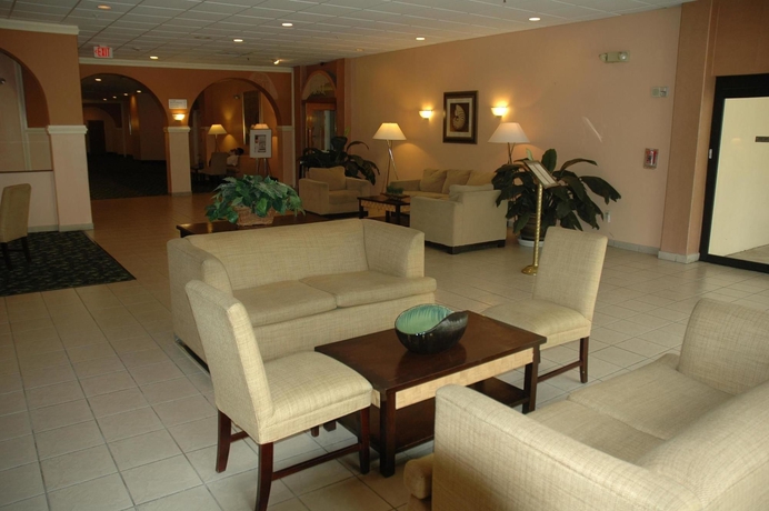Imagen de los interiores del Hotel Sawgrass Inn & Conference Center. Foto 8
