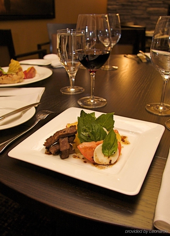Imagen general del Hotel Sawridge Inn and Conference Centre Edmonton South. Foto 3