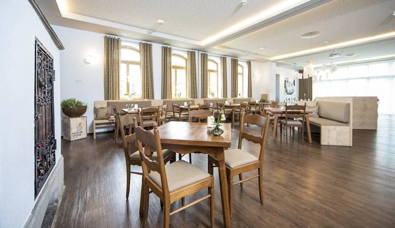 Imagen del bar/restaurante del Hotel Saxenhof der Rh&ouml;ner Botschaft. Foto 3