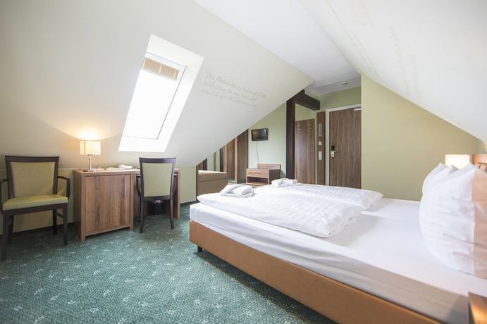 Imagen de la habitación del Hotel Saxenhof der Rh&ouml;ner Botschaft. Foto 10