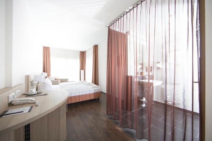 Imagen de la habitación del Hotel Saxenhof der Rh&ouml;ner Botschaft. Foto 12
