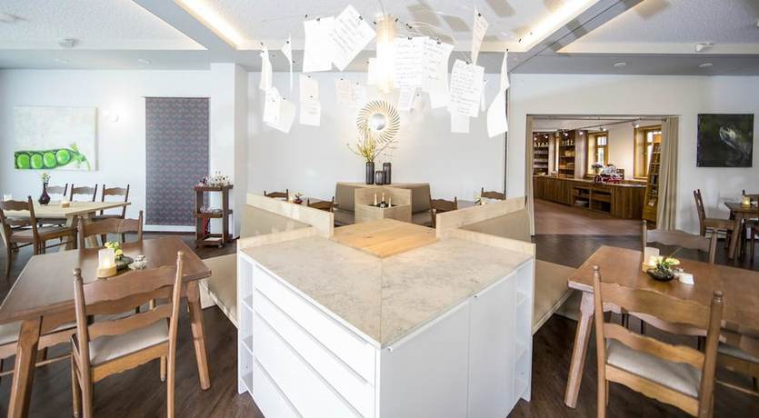 Imagen del bar/restaurante del Hotel Saxenhof der Rh&ouml;ner Botschaft. Foto 4