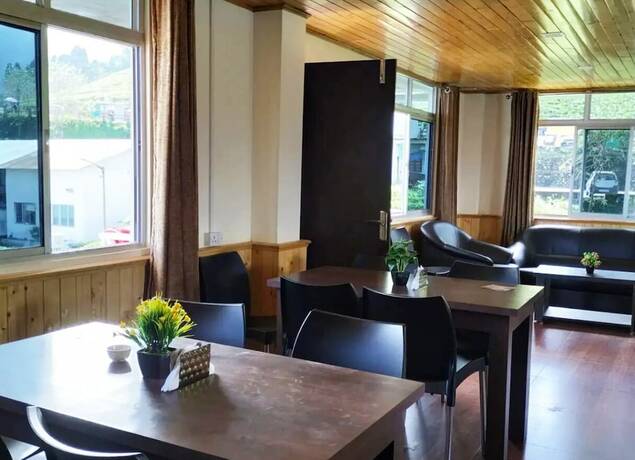 Imagen del bar/restaurante del Hotel Say Anita's Temi Guest House. Foto 14