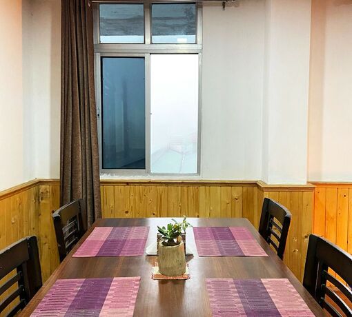 Imagen del bar/restaurante del Hotel Say Anita's Temi Guest House. Foto 15