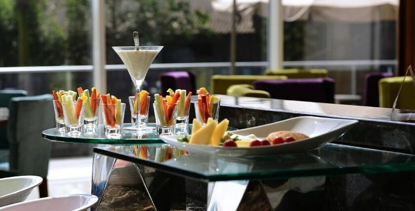 Imagen del bar/restaurante del Hotel Sayaji Kolhapur. Foto 17