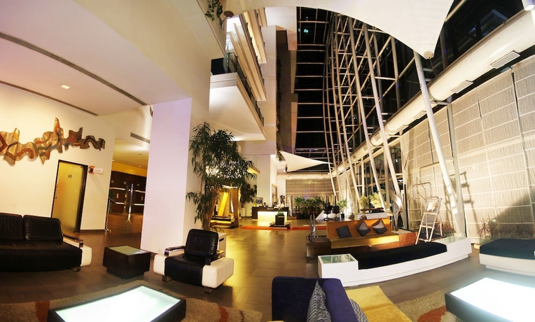 Imagen de los interiores del Hotel Sayaji Pune. Foto 12