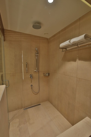 Imagen de la habitación del Hotel Sayaji Rajkot. Foto 15