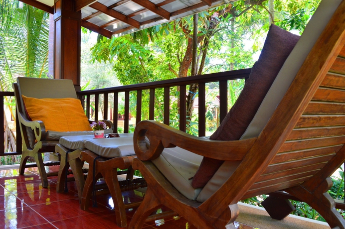 Imagen de los exteriores del Hotel Sayang Beach Resort. Foto 14