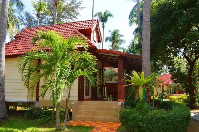Imagen general del Hotel Sayang Beach Resort. Foto 1